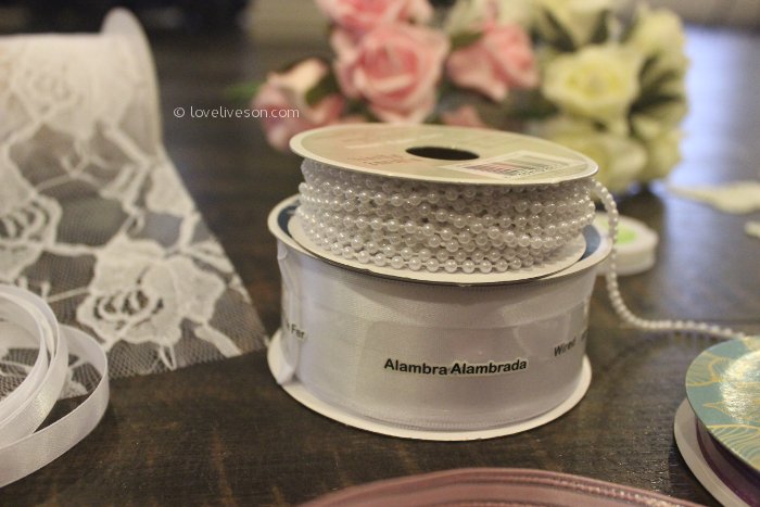 Memory Wreath: Adding Lace