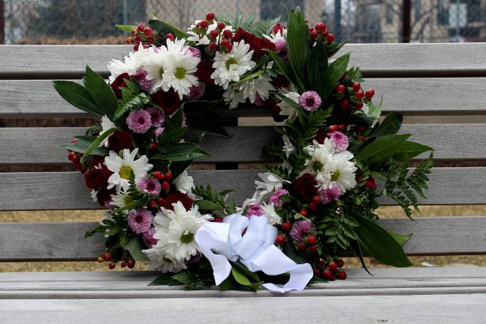 Wet Flower Memorial Display Wreath Plastic Hoop Back Oasis Funeral Foam Ring 